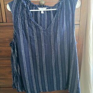 Sleeveless navy blue top